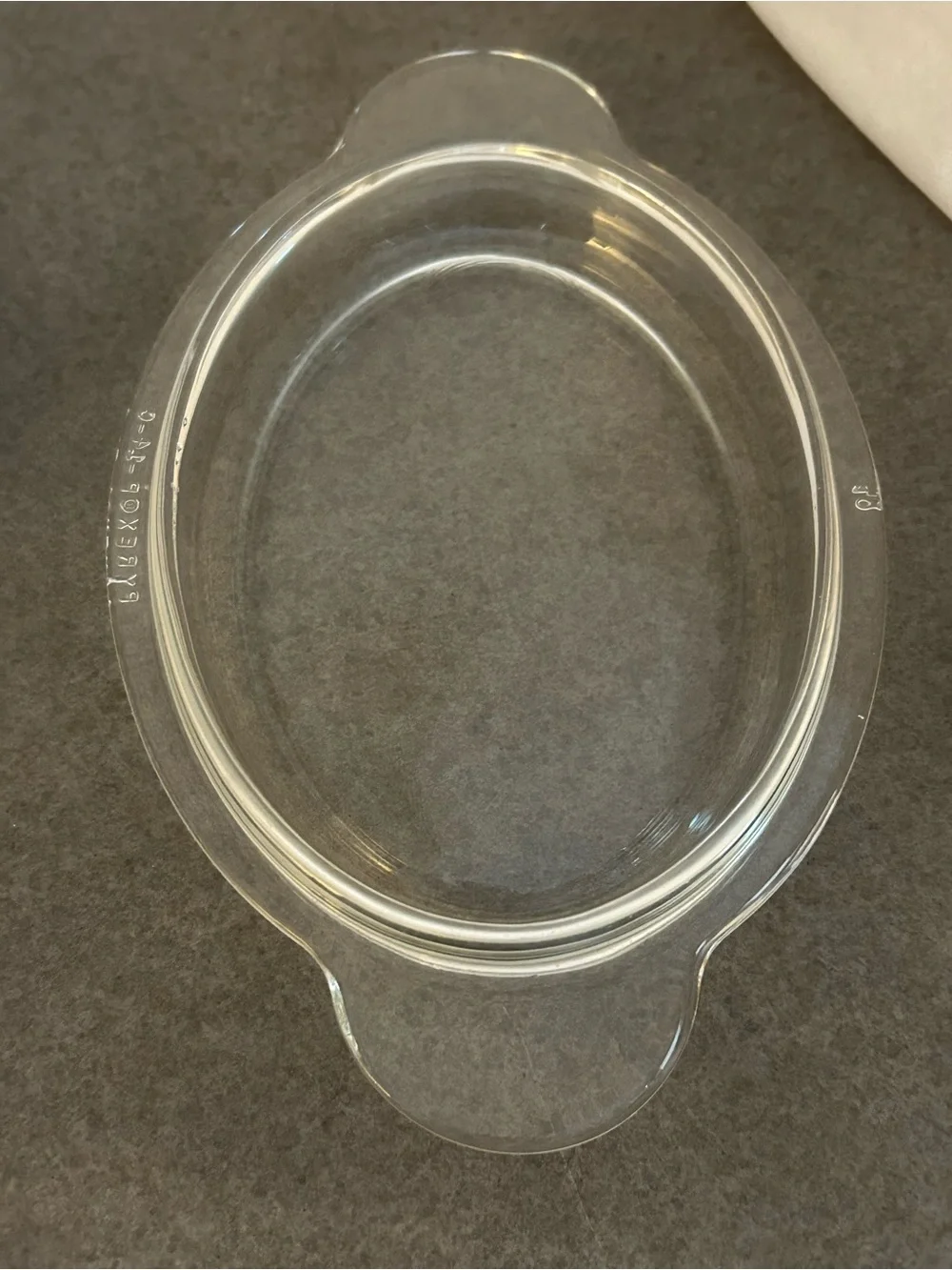 Vtg “Corning Ware Grab It” 14 oz White Casserole Oval Dish & Pyrex Glass Lid